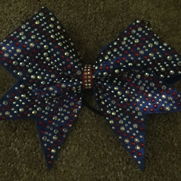 Cheer bow - Picture 1 of 1