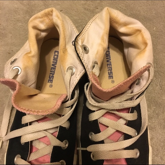 SOLD Black and Pink Converse - Picture 3 of 3