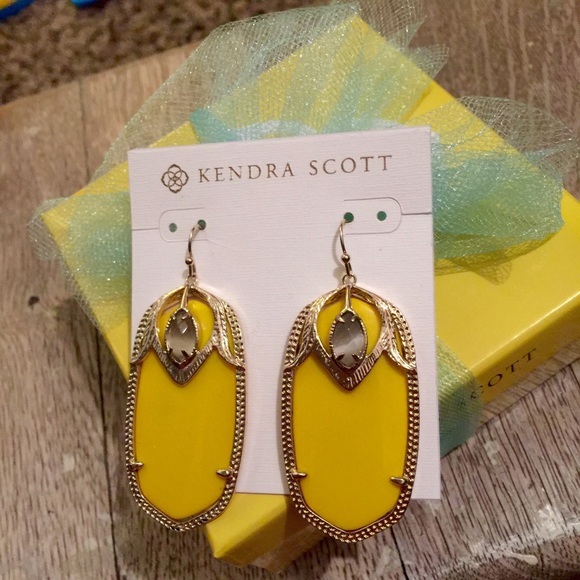 SOLD**Kendra Scott Darby's - yellow