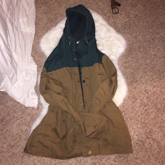 Trench coat/raincoat