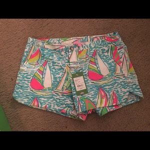 Lilly Pulitzer YGR Adie Shorts Sz 2