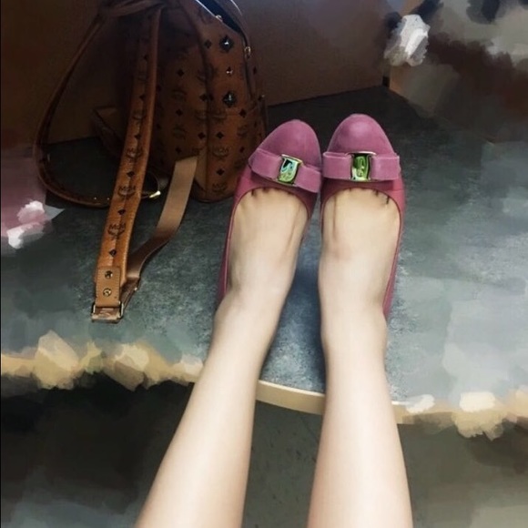 AUTHENTIC Salvatore Ferragamo Pink Size 7C