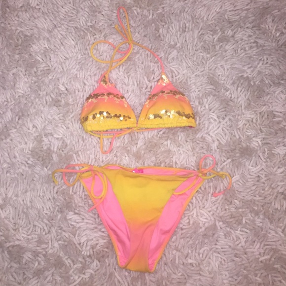 🌸SALE THIS WEEK ONLY🌸VS bathing suit