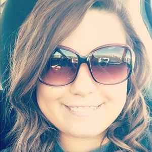 Meet your Posher, Brittney