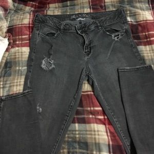Like new American eagle super distressed jeans 16