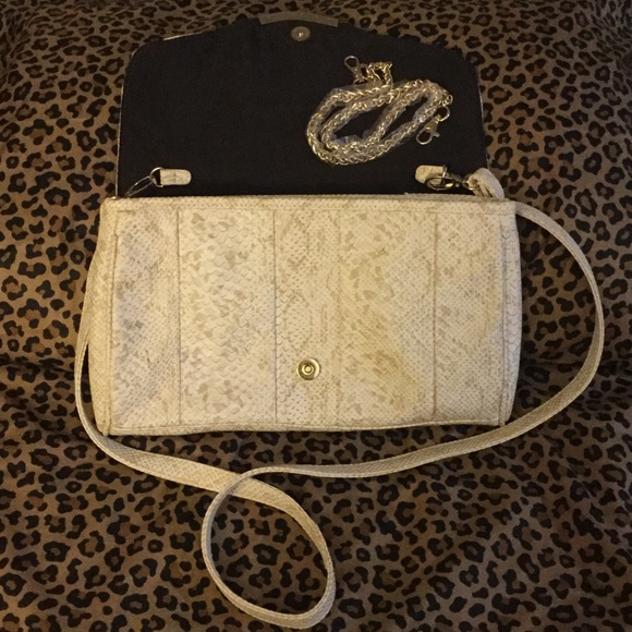 Convertible Cream Snakeskin Purse - Picture 3 of 4