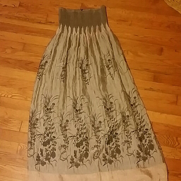 Tube dress embroidery