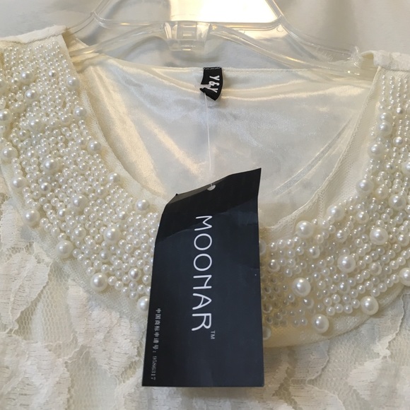 White dress - Picture 4 of 4