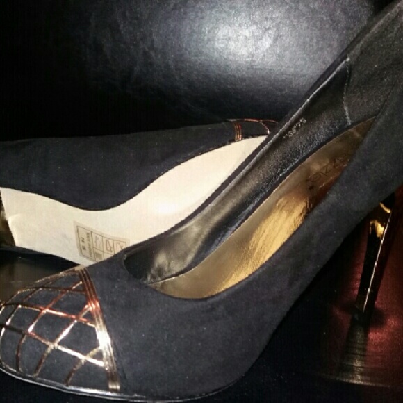 Shoe Dazzle shoes