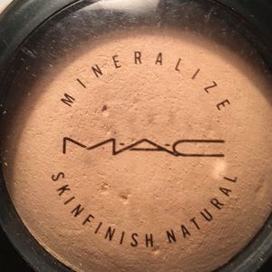 *Sale* Light Plus Mineralize Skinfinish Natural