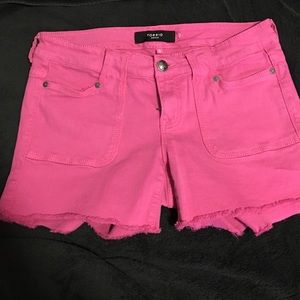 NWOT hot pink colored torrid stretchy denim shorts