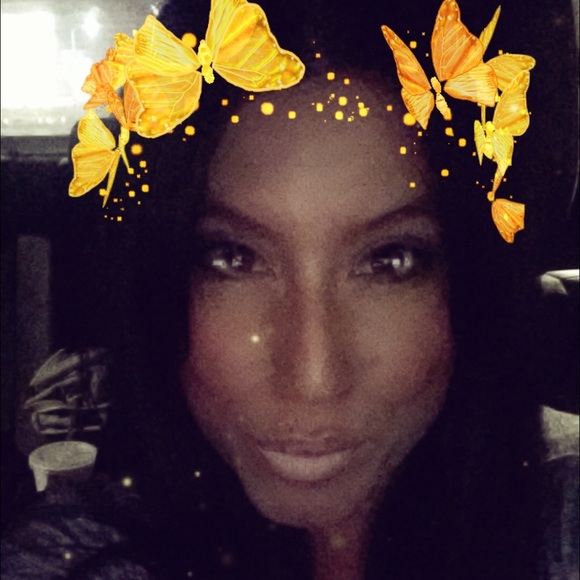 Meet your Posher, Sofia - Picture 2 of 4