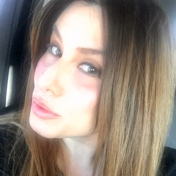 Meet your Posher, Sofia - Picture 3 of 4