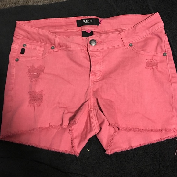 NWOT salmon colored torrid shorts size 12
