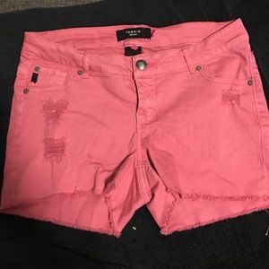 NWOT salmon colored torrid shorts size 12