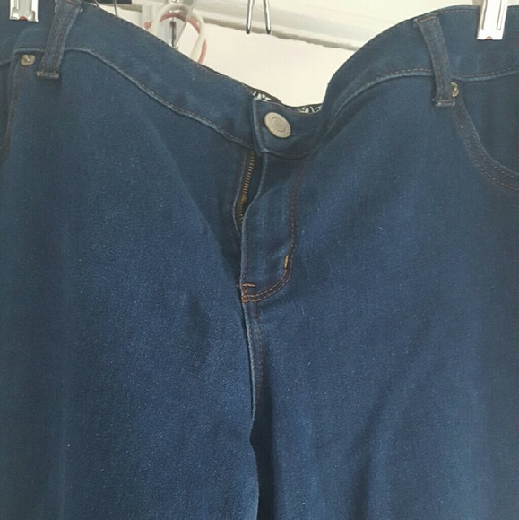 Kohl's Sos brand jeggins (not LB)