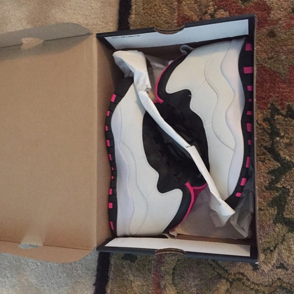 Jordan Vivid Pink 10 size 5Y - Picture 4 of 4