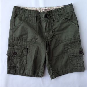 Girls long army green shorts, xs