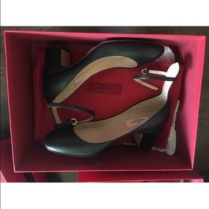 VALENTINO 
BLACK TANGO LEATHER SIZE 36