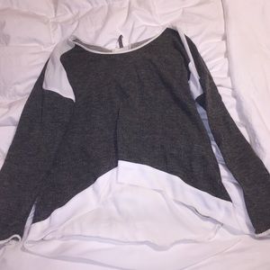 Black and white long sleep top