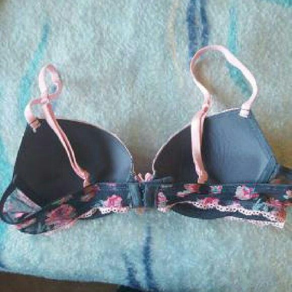 NWOT bra size 34A - Picture 2 of 3