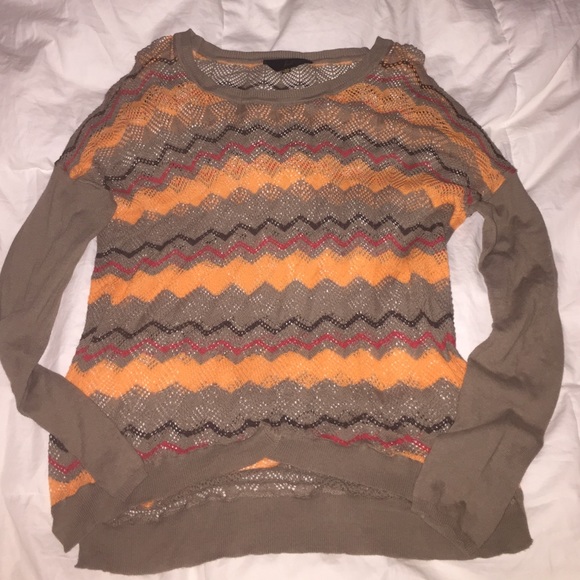 Long sleeve light sweater