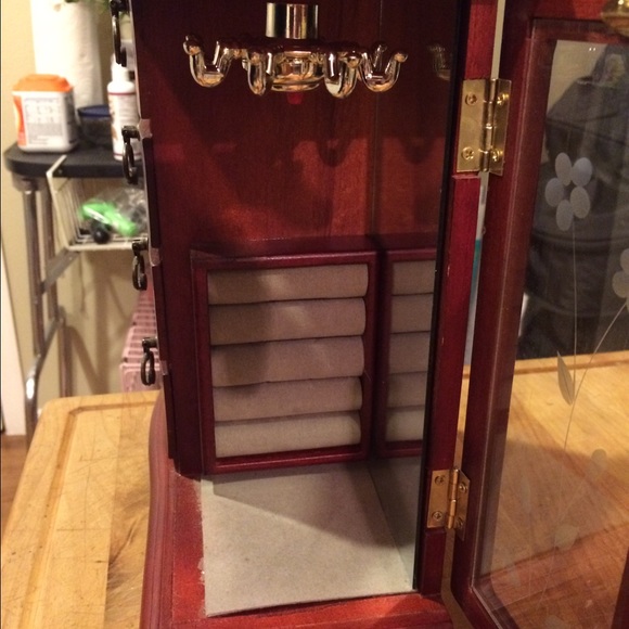 Jewelry Box - Picture 4 of 4