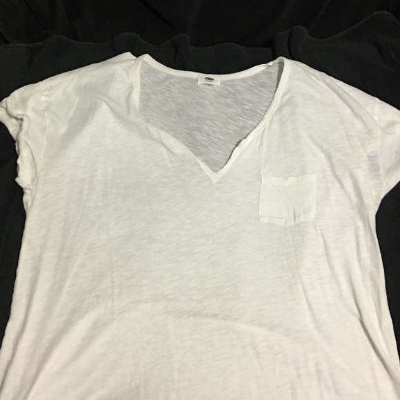 Great condition old navy pocket tee size xl