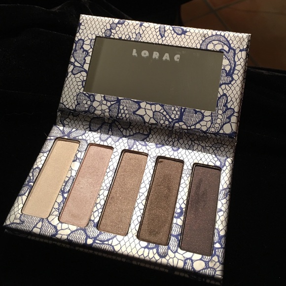 Exclusive Lorac shimmer eye shadow palette