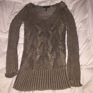 Jessica Simpson sweater