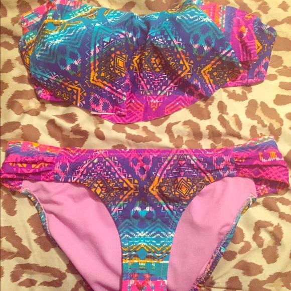 Jessica Simpson SMALL bathing suit.