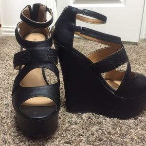 Dollhouse wedges