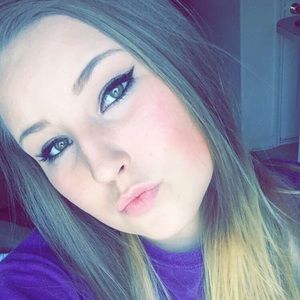 Meet your Posher, Chloe