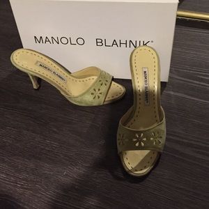 Manolo blahnik slip on