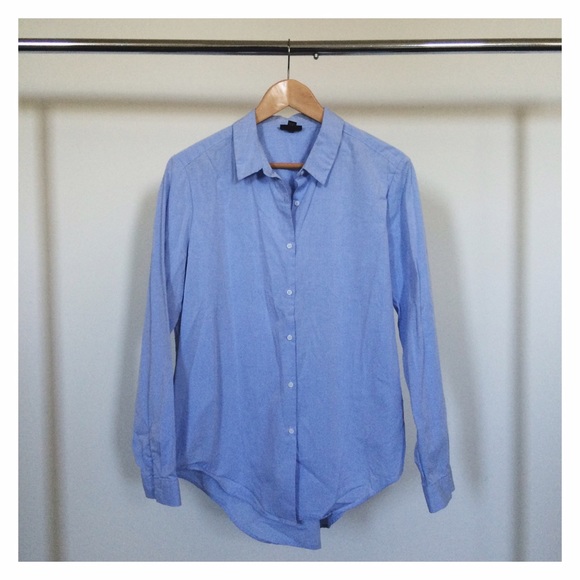 ❗️LAST CHANCE❗️Light Blue Button Up Blouse