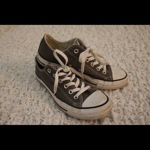 Grey converse