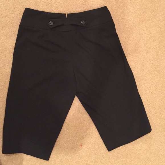Shorts - Picture 2 of 3