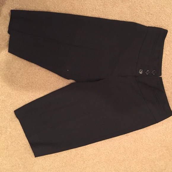 Shorts - Picture 3 of 3