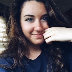 Meet your Posher, Avery