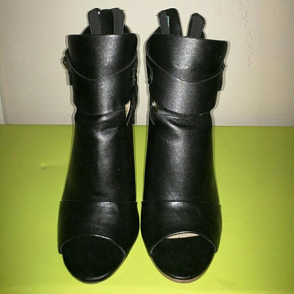 Open toe bootie - Picture 2 of 4