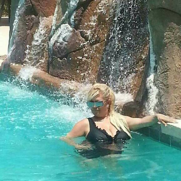 Meet your Posher, Alicia