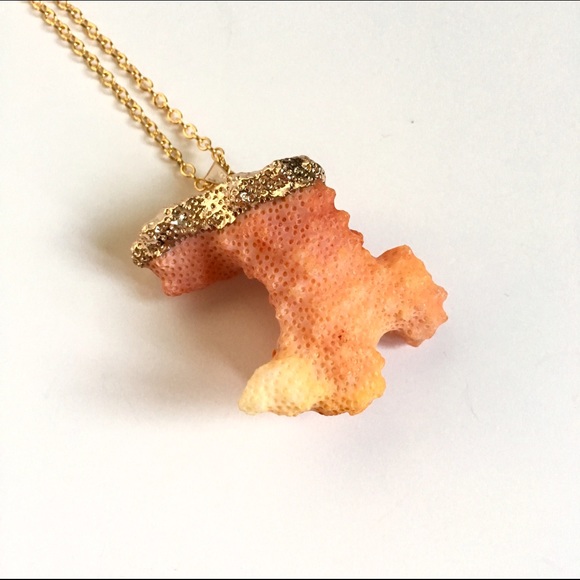 Handmade Coral Pendant Necklace - Picture 3 of 4