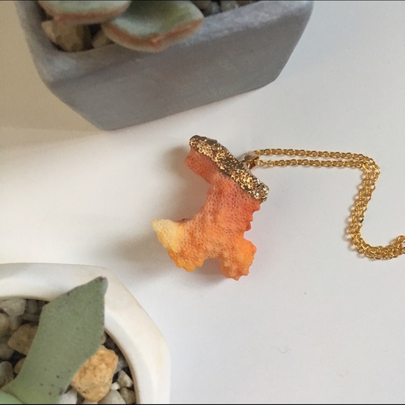 Handmade Coral Pendant Necklace - Picture 4 of 4