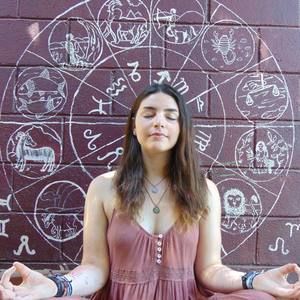 Meet your Posher, Phoebe