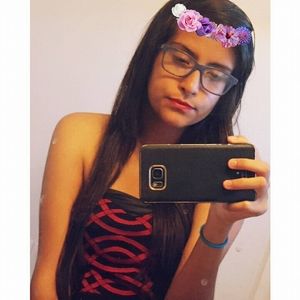 Meet your Posher, Yasmine