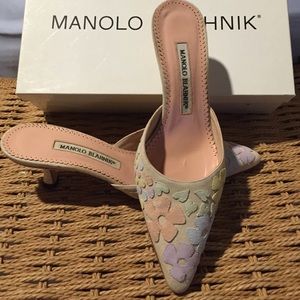 Pointed toe 2 inch heel