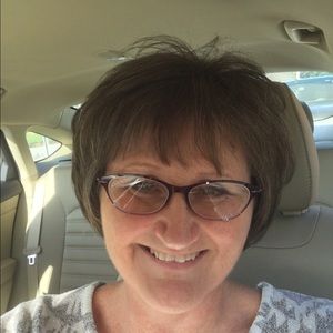 Meet your Posher, Sharon