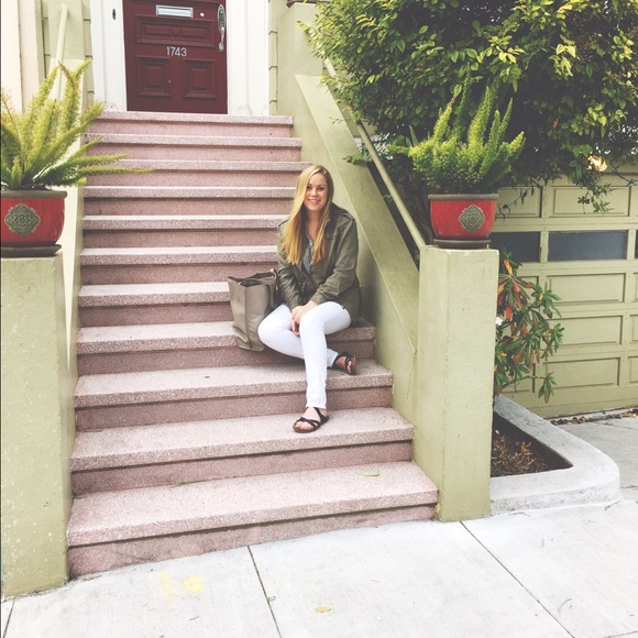 Meet your Posher! - Picture 1 of 1