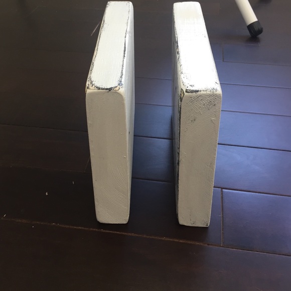 SOLD ❗️❗️ Mr and Mrs wood signs - Picture 3 of 4