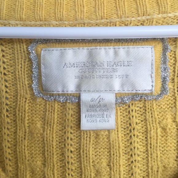 American Eagle small yellow sweater - Picture 2 of 3
